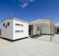 Rocks Retreat Cabin - Seal - VIC Tourism