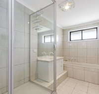 Rose Retreat - VIC Tourism