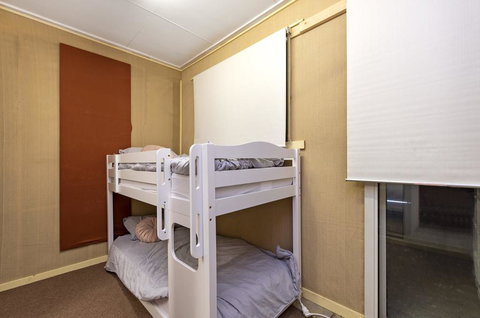 Rose Retreat - VIC Tourism 3