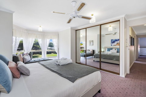 Rose Retreat - VIC Tourism 1