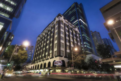 Royal Albert Hotel - VIC Tourism 0