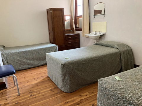 Royal Hotel Condobolin - VIC Tourism 1