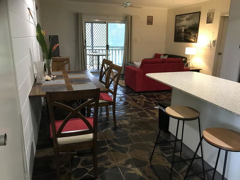 Royal Palm Cottage, Entire Two Bedroom 2 Bathroom House With Pool - VIC Tourism 1