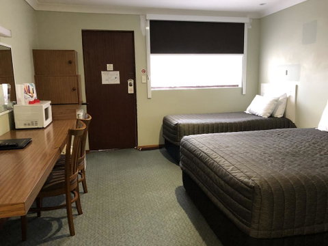 Roydons Motor Inn - VIC Tourism 2