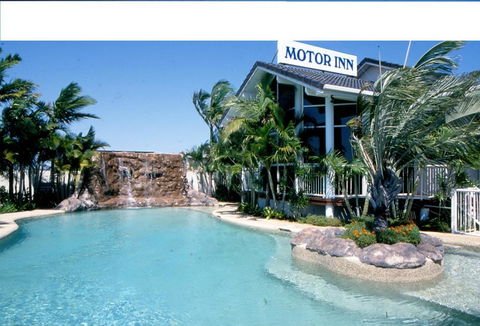 Runaway Bay Motor Inn - VIC Tourism 0