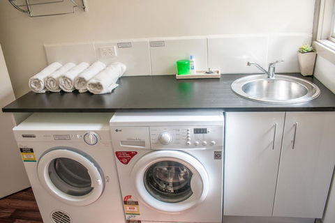 Russell Falls Holiday Cottages - VIC Tourism 1