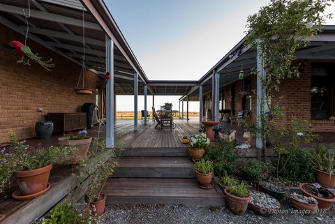 Sanctuary@Waratah - VIC Tourism 1