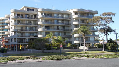 Sandbar 102 - Forster Main Beach - VIC Tourism 0