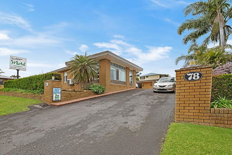 Sandpiper Motel Ulladulla - VIC Tourism 2