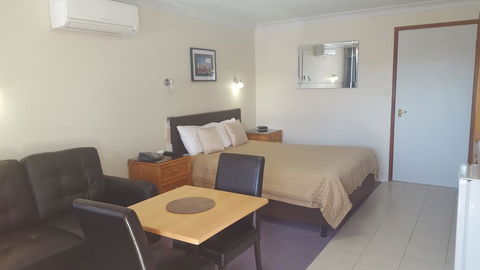 Sandstock Motor Inn Armidale - VIC Tourism 1