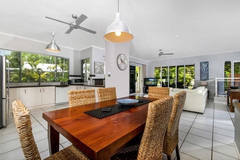 Sandwater-Tropical Beachside Holiday House - VIC Tourism 2