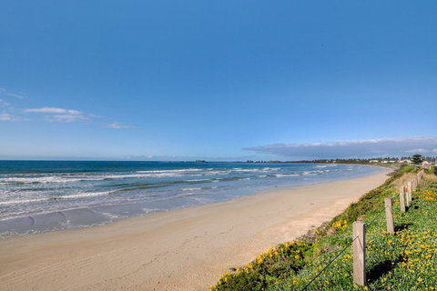 Sandy Cove - VIC Tourism 3