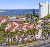 Santa Fe by the Broadwater - VIC Tourism