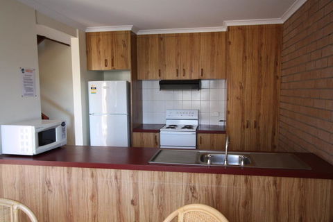 Sapphire Court - VIC Tourism 1