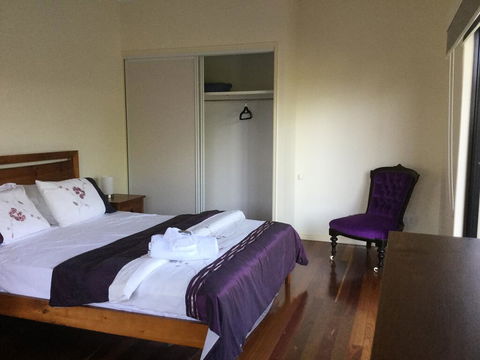 Sea Breeze Esplanade, Beachfront, Close Marina Hervey Bay - VIC Tourism 1