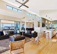 Sea La Vie - VIC Tourism