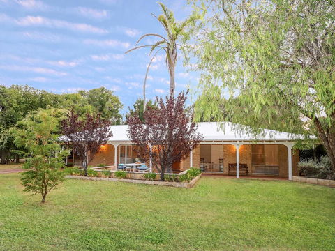 Seabreeze House - So Close To The Beach - VIC Tourism 0