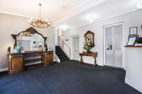 Seacombe House Motor Inn Port Fairy - VIC Tourism 3