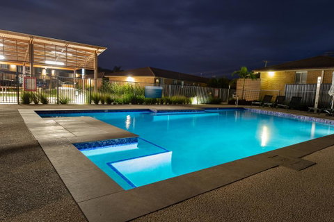 Seaside Holiday Resort - VIC Tourism 0