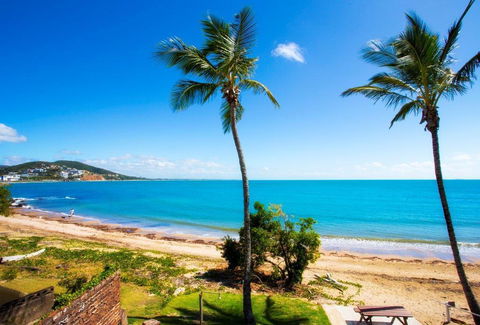 Seaspray Waterfront Holiday Units - VIC Tourism 1