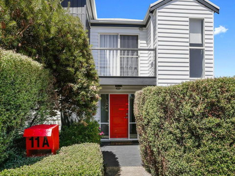 SEAVIEW - Ocean Views From A Modern Townhouse - VIC Tourism 3