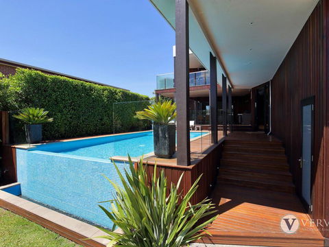 Seaview - Stunning Bay Views! - VIC Tourism 1