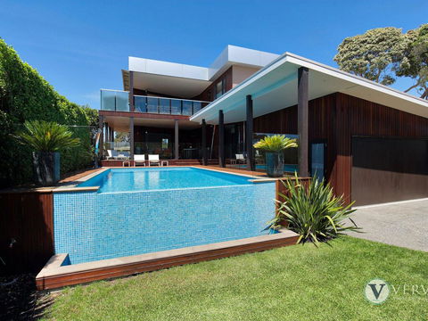 Seaview - Stunning Bay Views! - VIC Tourism 2