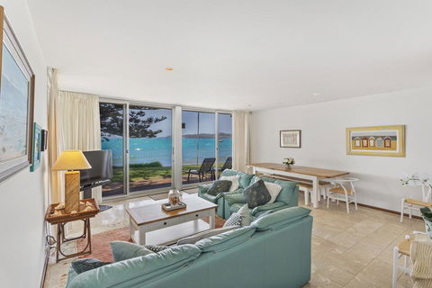 Seaview Cresent, 4 - VIC Tourism 1
