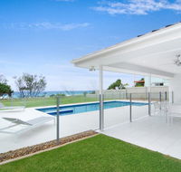 Sentosa on Tugun - Beachfront 5 Bedroom - VIC Tourism