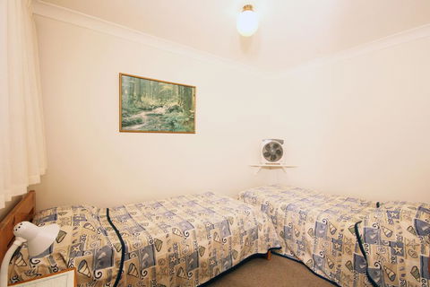 Sha Na Na Unit 6, 75 Edmund Street - VIC Tourism 1