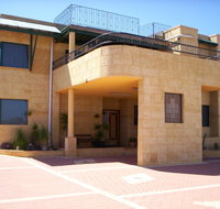 Shark Bay Views B  B