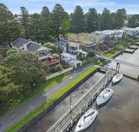 Shearwater Riverview Apartment