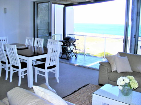 Shearwaters Apartment, Ocean Views - VIC Tourism 2