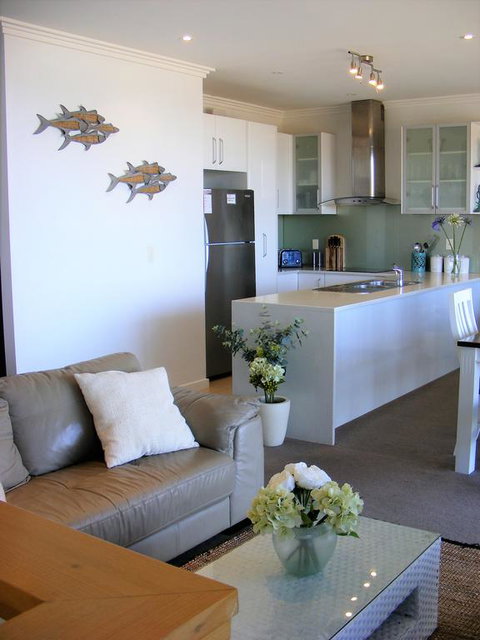 Shearwaters Apartment, Ocean Views - VIC Tourism 3