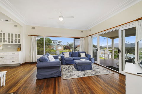 Shellseekers, 4 Hodgson Street - VIC Tourism 2