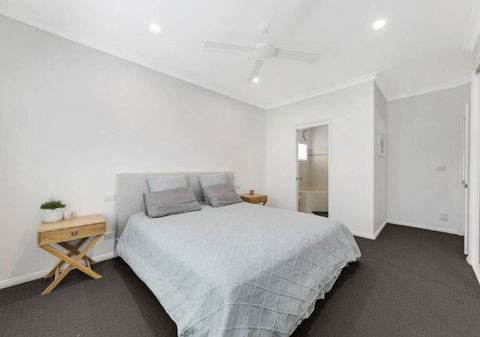 Shelly Beach Family Hideaway - Pool, Beach, Golf - VIC Tourism 3