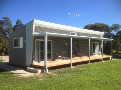 Shetland Park Chalets - VIC Tourism 3