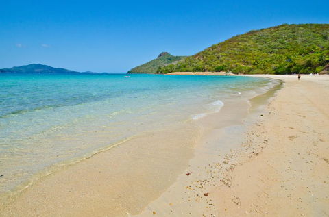 Shorelines Waterfront Hamilton Island - VIC Tourism 1