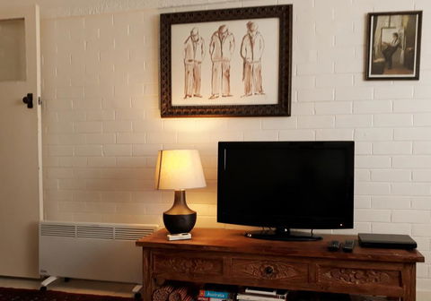 Siggy's Perth Accommodation - VIC Tourism 2