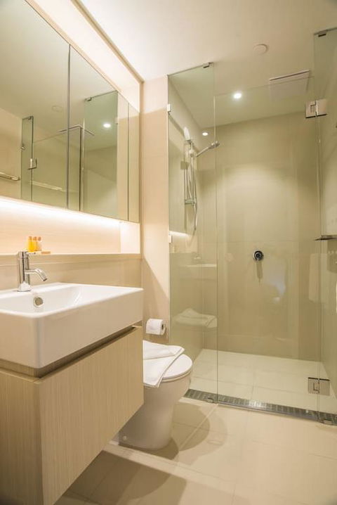 Simple & Cozy APT @Haymarket CBD (balcony Views) - VIC Tourism 3
