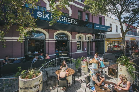 Six Degrees Boutique Hotel - VIC Tourism 0