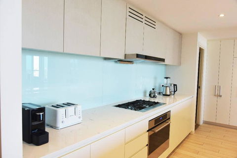Skyview Luxury 4Br Penthouse WWP - VIC Tourism 0