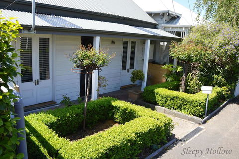 Sleepy Hollow - VIC Tourism 0