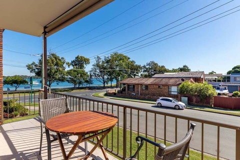 Smooth Sailing - VIC Tourism 0