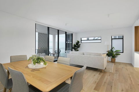 SOKO Waterfront West End - VIC Tourism 2