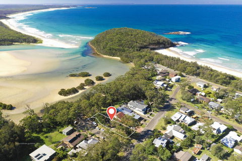 Soldier Crab Shack - 20 Macleay St - VIC Tourism 0