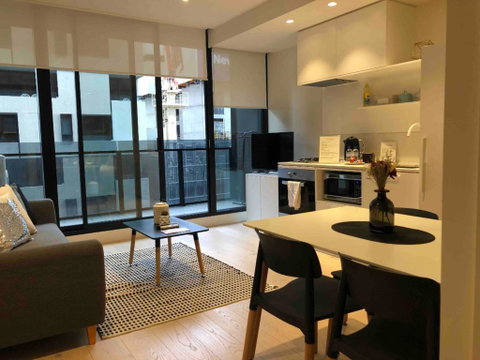 South Yarra Claremont Apartment - VIC Tourism 3
