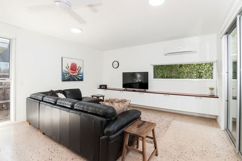 Southern Grampians Cottages - VIC Tourism 3
