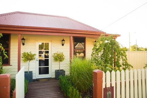 Sovereign Hideaway - VIC Tourism 1