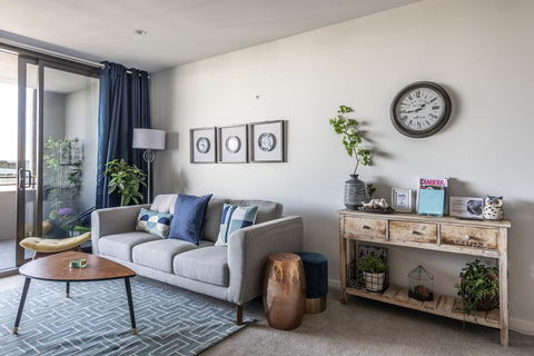 SPACIOUS BRAND NEW // 1BR // IN GORGEOUS BARTON - VIC Tourism 2